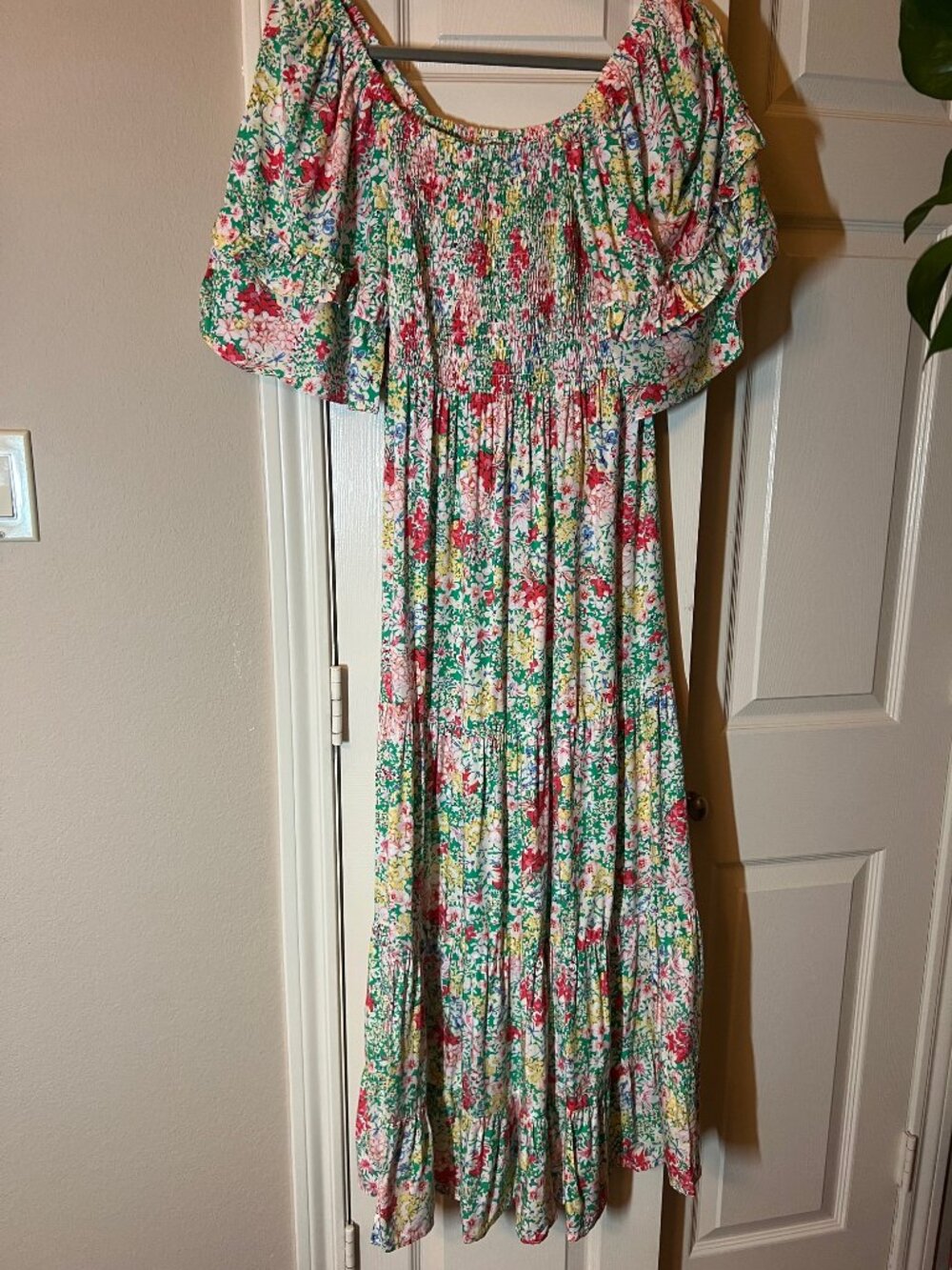 NEW Women's Floral Smocked Midi Dress - Puff Sleeve, Multicolor - Size Small